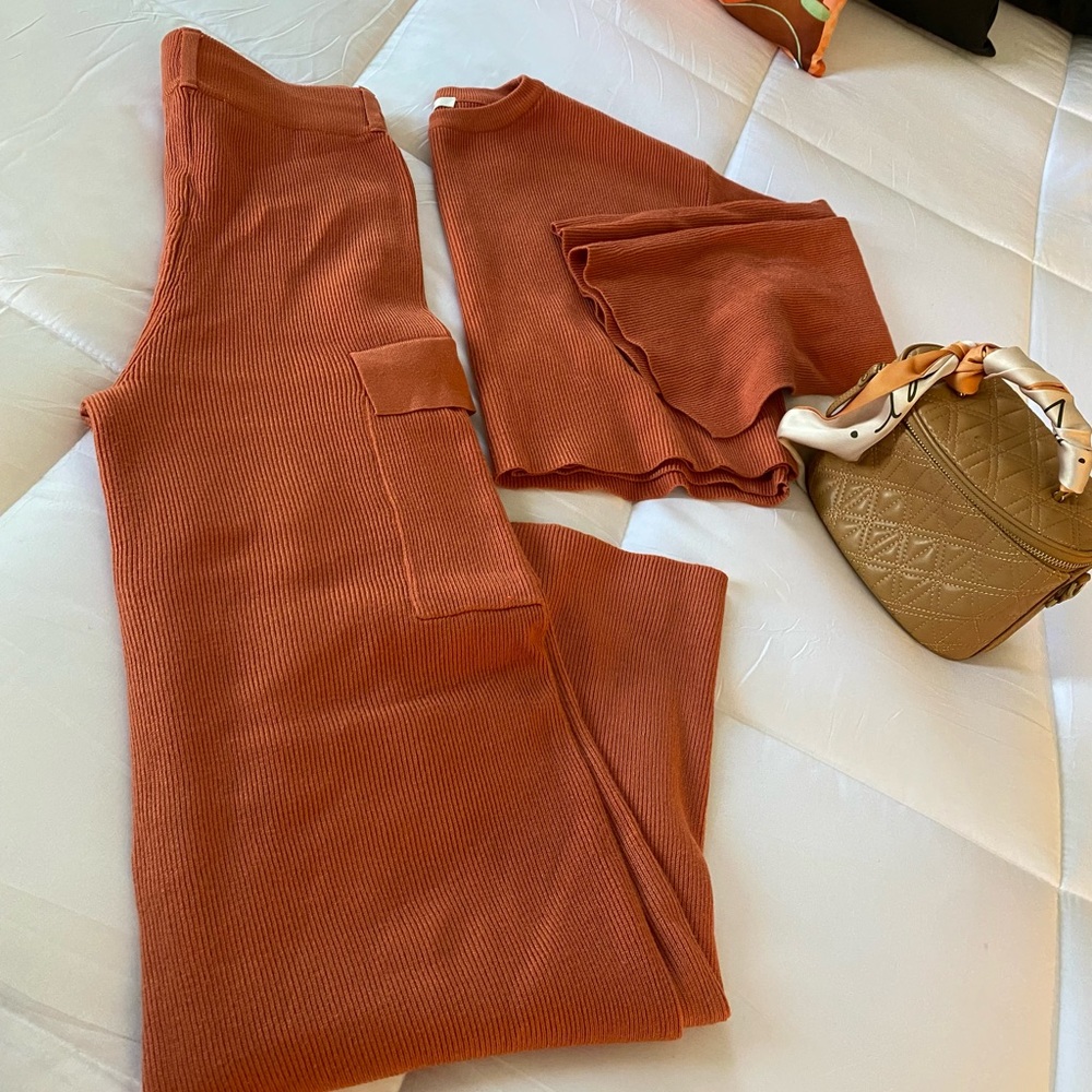 2 Piece Rust Tone Set - Picture 4 of 6